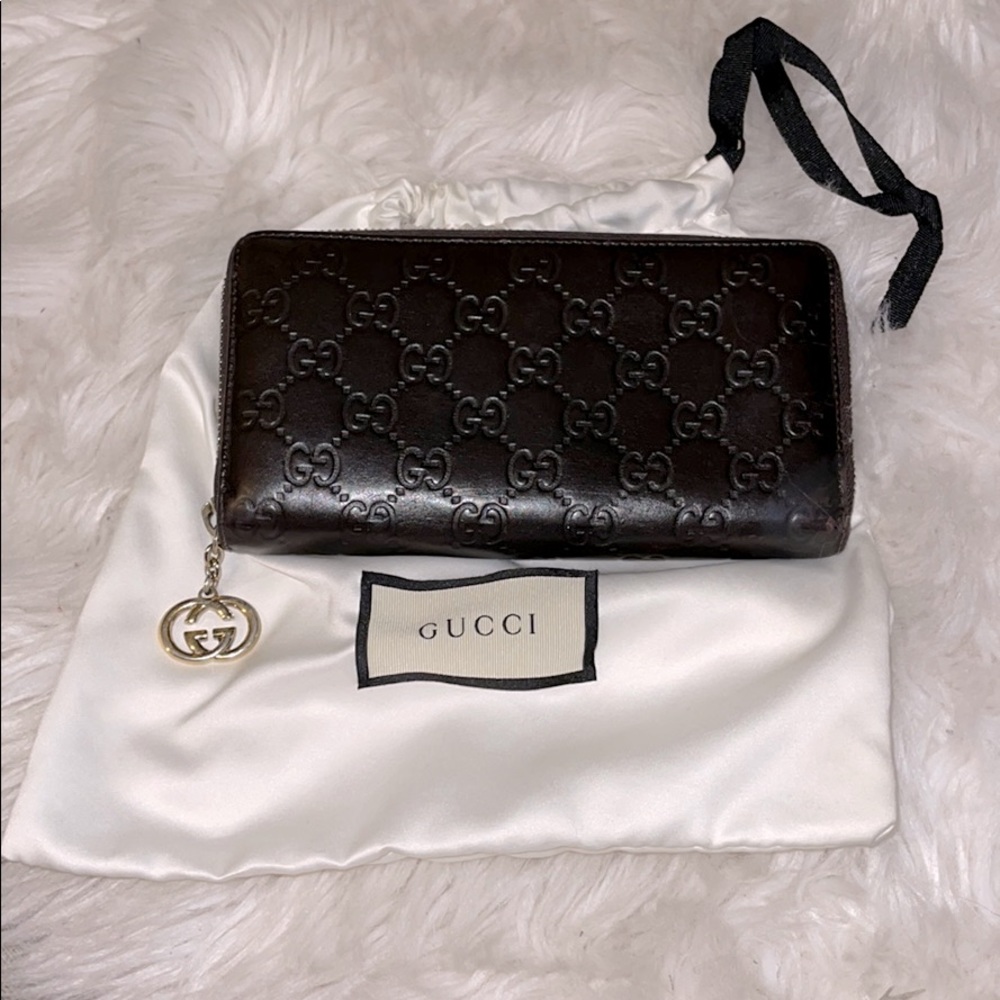 Gucci wallet/leather/Authentic